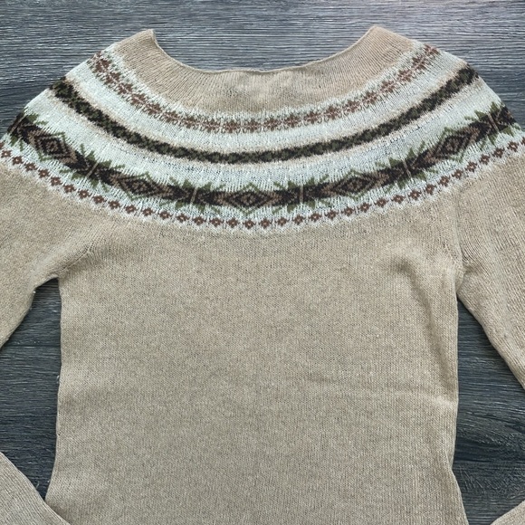 Banana Republic | Cashmere Angoral Wool Fair Isle Olive Green Neutral Sweater - Picture 7 of 10